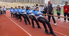 集團(tuán)公司拔河隊在市職工運動會上奪冠